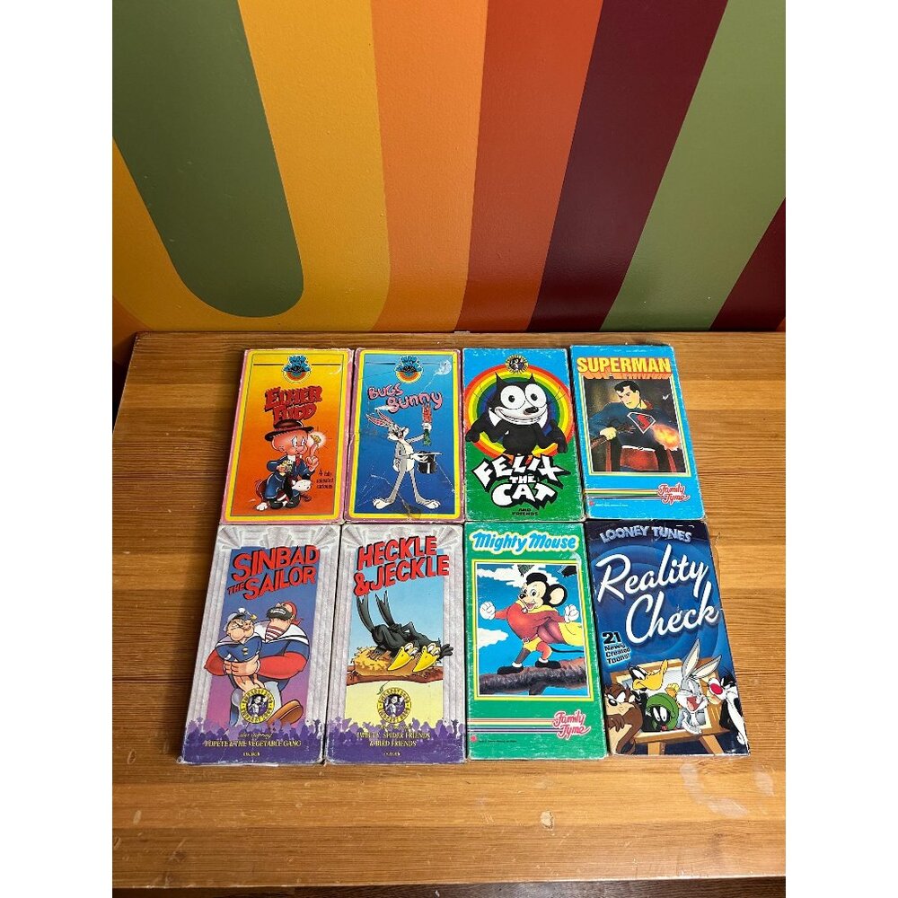 Vintage VHS lot - Elmer, Fudd, Bugs Bunny, Looney Tunes, Felix, the cat, sin bad